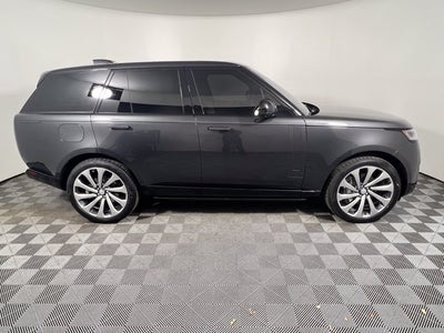 2023 Land Rover Range Rover SE