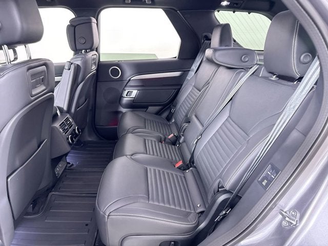 2025 Land Rover Discovery Dynamic SE