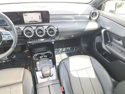 2022 Mercedes-Benz A 220 A 220