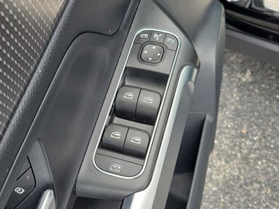 2023 Mercedes-Benz GLB 250 GLB 250