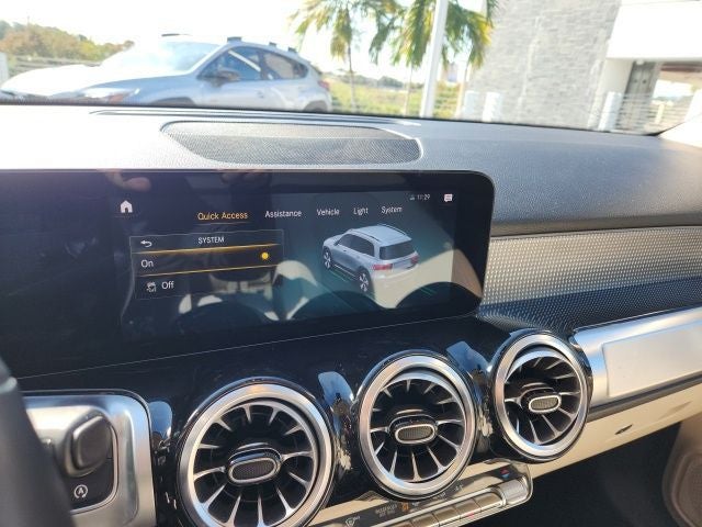 2022 Mercedes-Benz GLB 250 GLB 250 4MATIC®