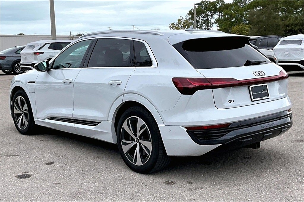 2024 Audi Q8 e-tron Premium Plus quattro