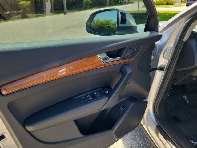 2023 Audi Q5 40 Premium