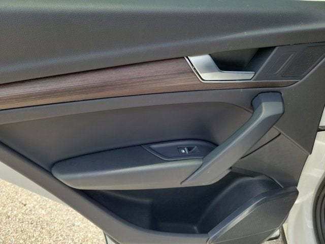 2023 Audi Q5 40 Premium