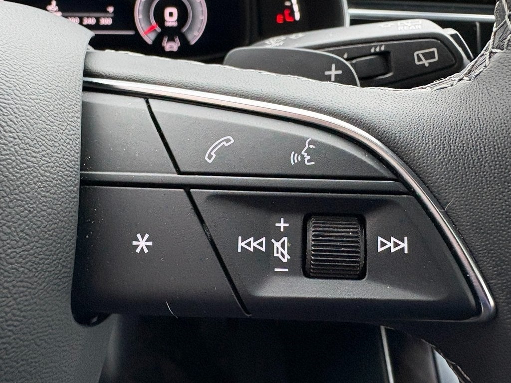 2023 Audi Q8 55 Premium quattro