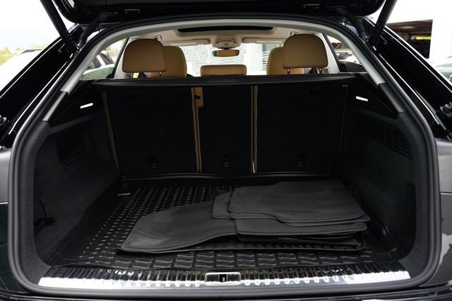 2023 Audi Q8 55 Premium quattro