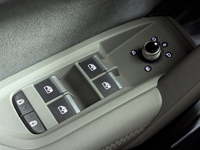 2025 Audi SQ5 Premium Plus 3.0 TFSI quattro