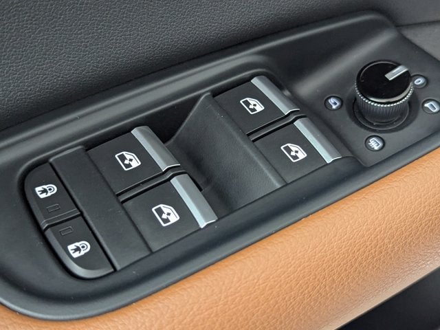 2022 Audi Q8 Premium Plus 55 TFSI quattro