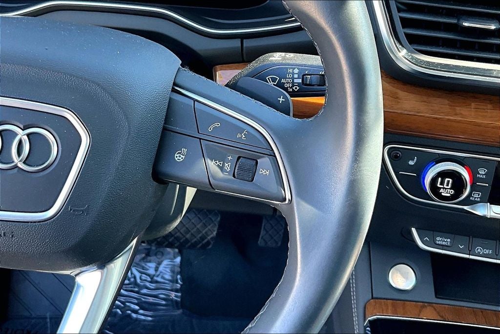 2022 Audi Q5 45 S line Premium Plus quattro