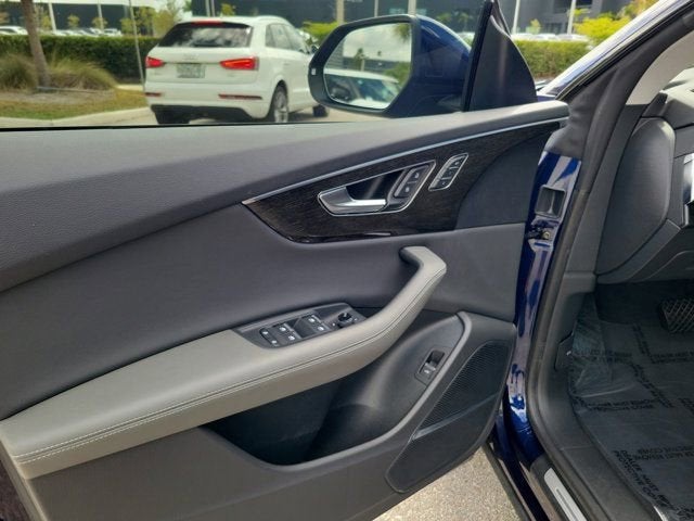 2023 Audi Q8 55 Premium Plus