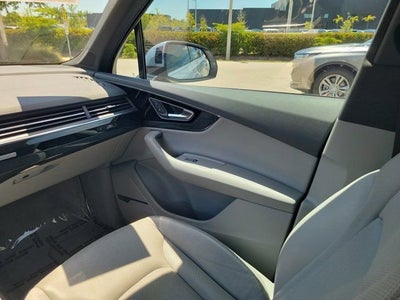 2019 Audi Q7 55 SE Premium Plus