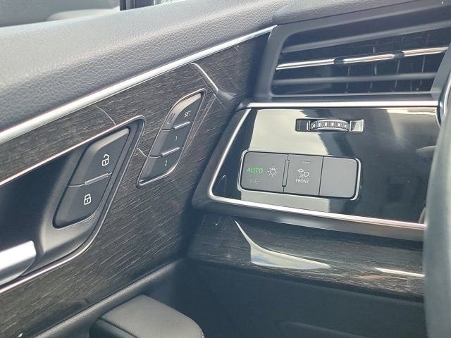 2023 Audi Q7 45 Premium Plus