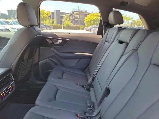 2025 Audi Q7 45 Premium Plus