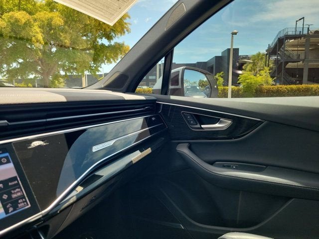 2025 Audi Q7 45 Premium Plus