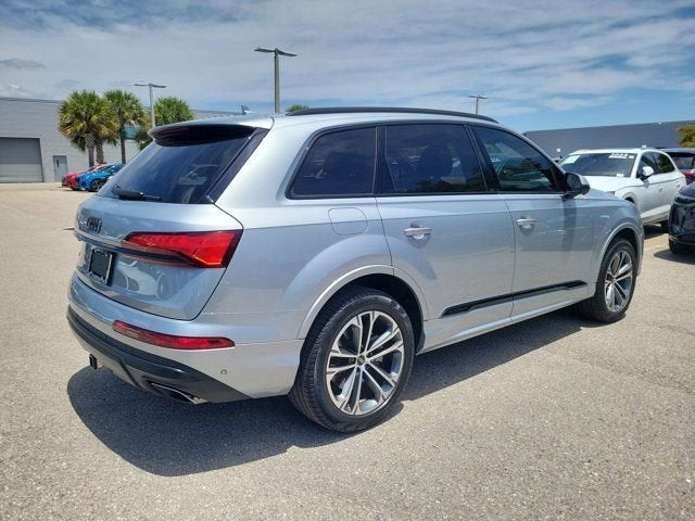 2025 Audi Q7 45 Premium Plus