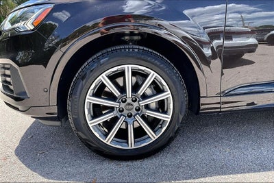 2023 Audi Q7 45 Premium Plus quattro
