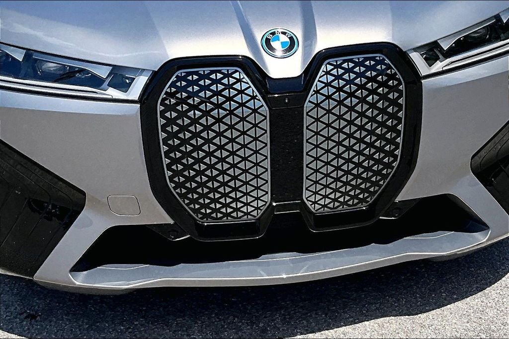 2023 BMW iX M60