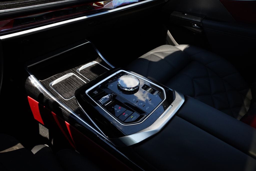 2025 BMW 7 Series 740i xDrive