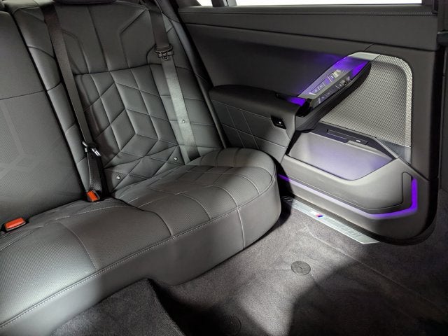 2024 BMW 7 Series 750e xDrive Plug-In Hybrid