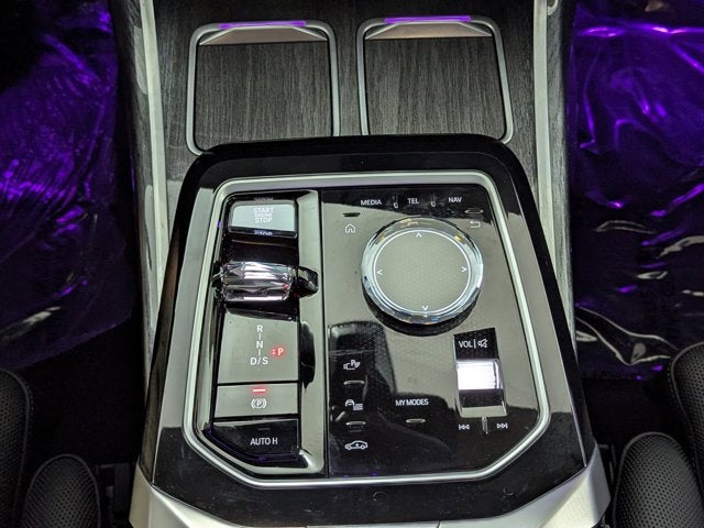 2024 BMW 7 Series 750e xDrive Plug-In Hybrid