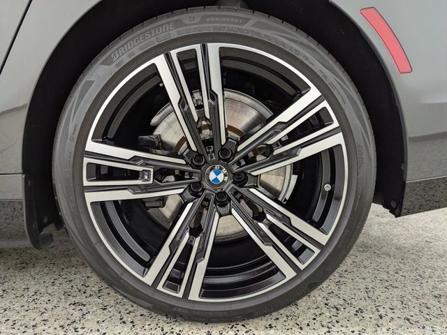 2024 BMW 7 Series 750e xDrive Plug-In Hybrid