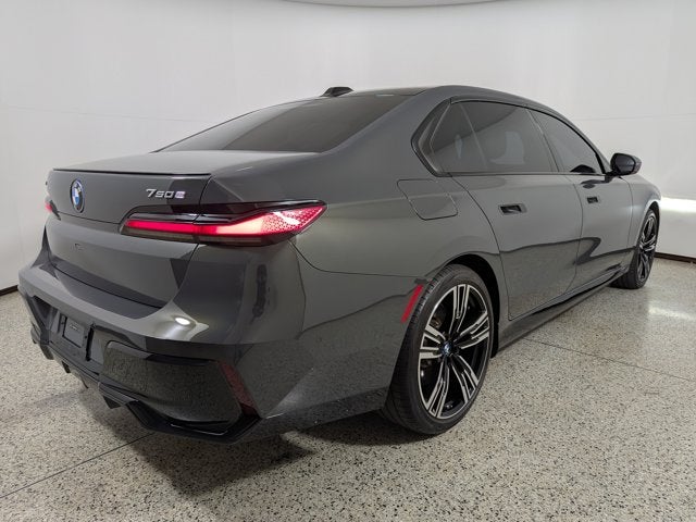 2024 BMW 7 Series 750e xDrive Plug-In Hybrid