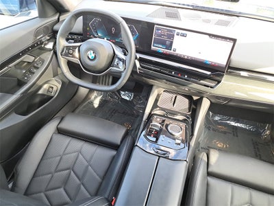 2025 BMW 5 Series 530i