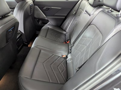 2025 BMW 5 Series 530i Sedan