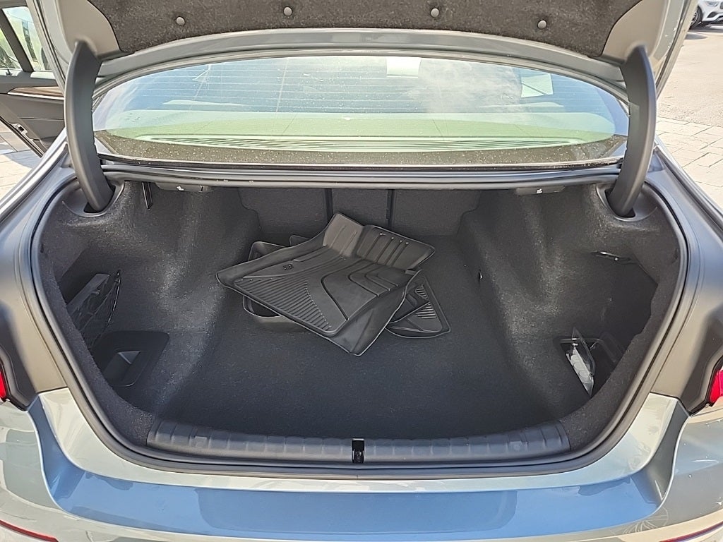 2022 BMW 5 Series 530i