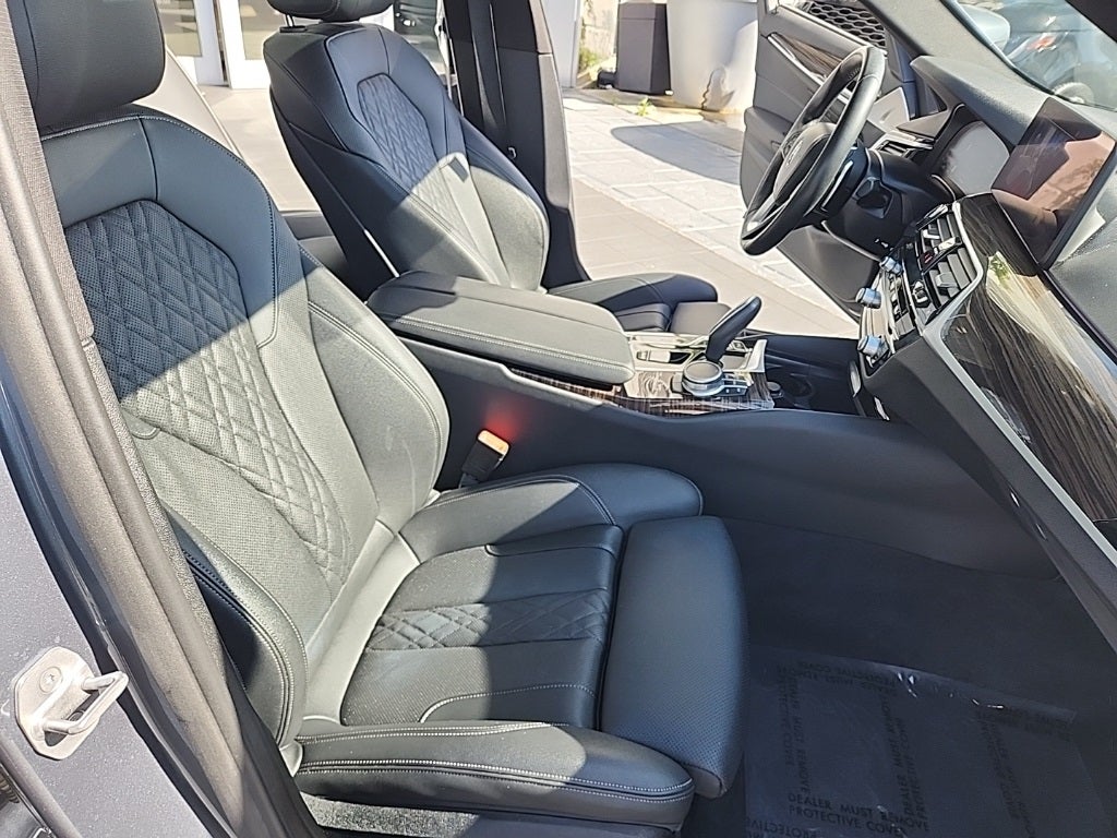 2022 BMW 5 Series 530i