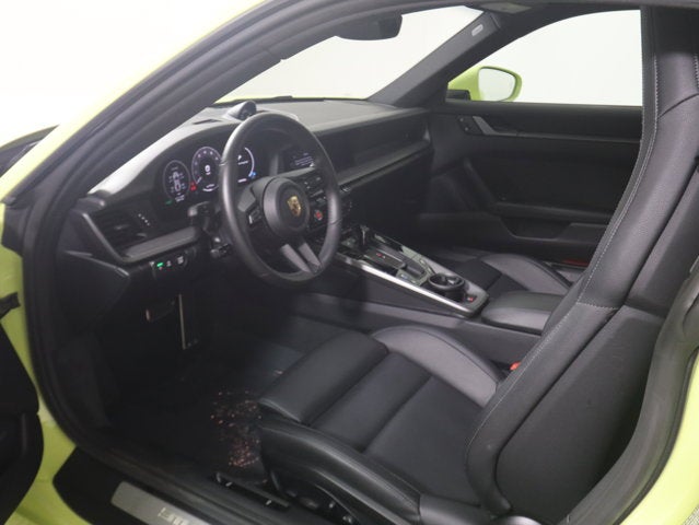 2025 Porsche 911 Carrera