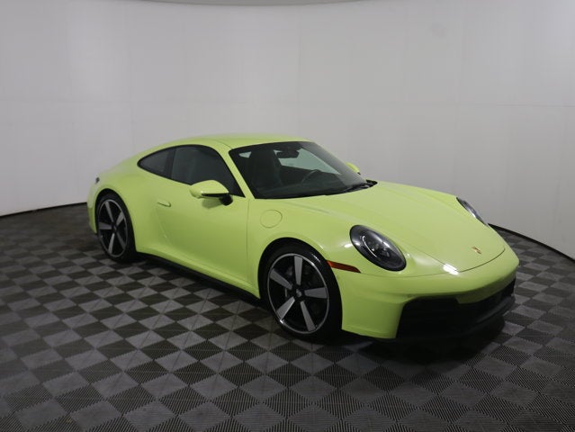 2025 Porsche 911 Carrera