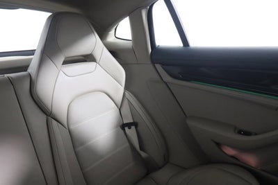 2026 Porsche Panamera Base