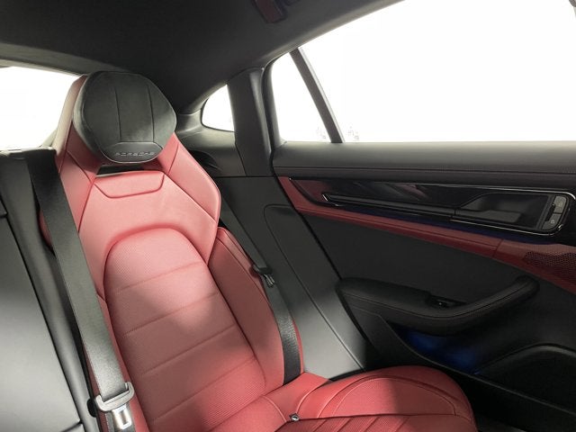2025 Porsche Panamera Base