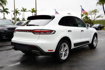 2022 Porsche Macan Base
