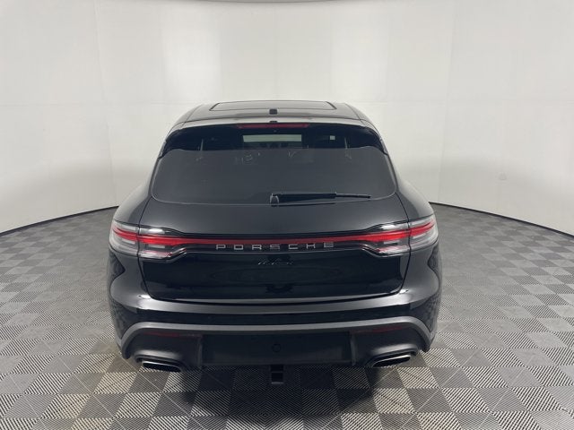 2025 Porsche Macan Base