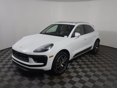 2023 Porsche Macan Base