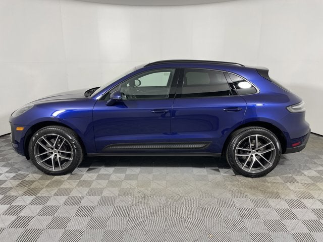 2025 Porsche Macan Base
