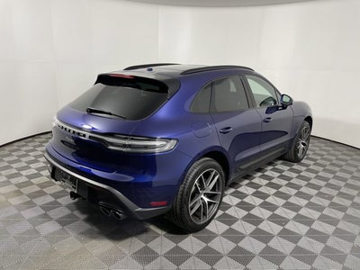 2025 Porsche Macan Base