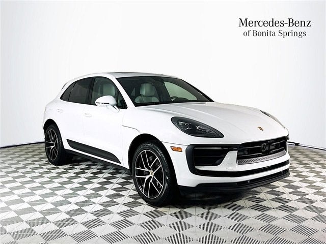 2023 Porsche Macan Base