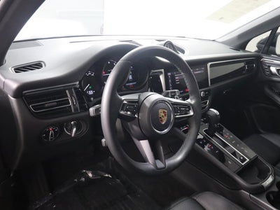 2023 Porsche Macan Base