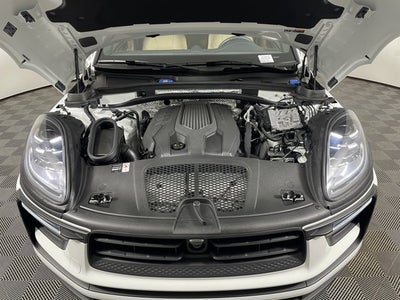 2025 Porsche Macan Base