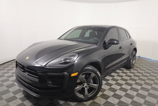 2026 Porsche Macan Base