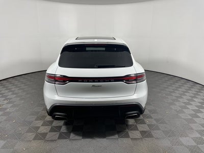 2023 Porsche Macan Base