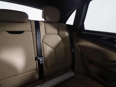 2021 Porsche Macan Base