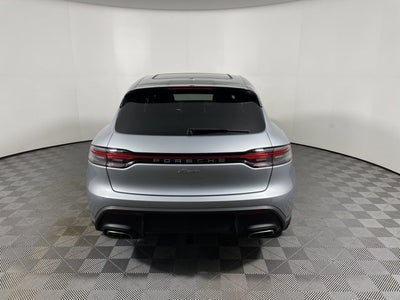 2025 Porsche Macan Base