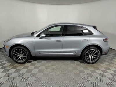2025 Porsche Macan Base