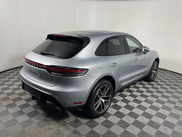 2025 Porsche Macan Base