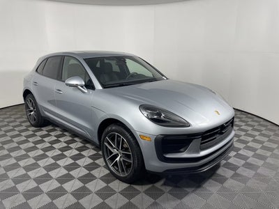 2025 Porsche Macan Base