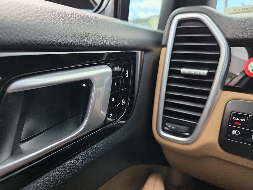 2019 Porsche Cayenne Base